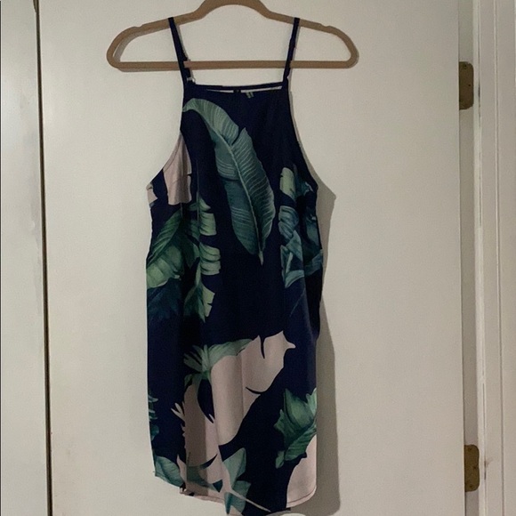 Dress - Picture 1 of 2
